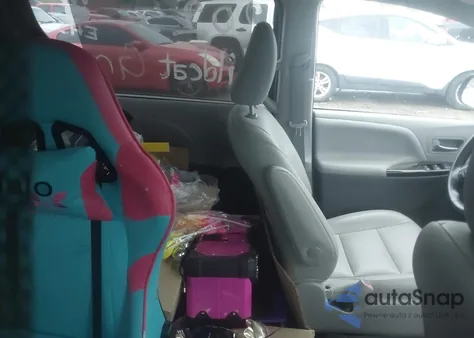 2020 Toyota Sienna Xle Premium z USA, uszkodzony, nr VIN 5TDYZ3DC0LS074650